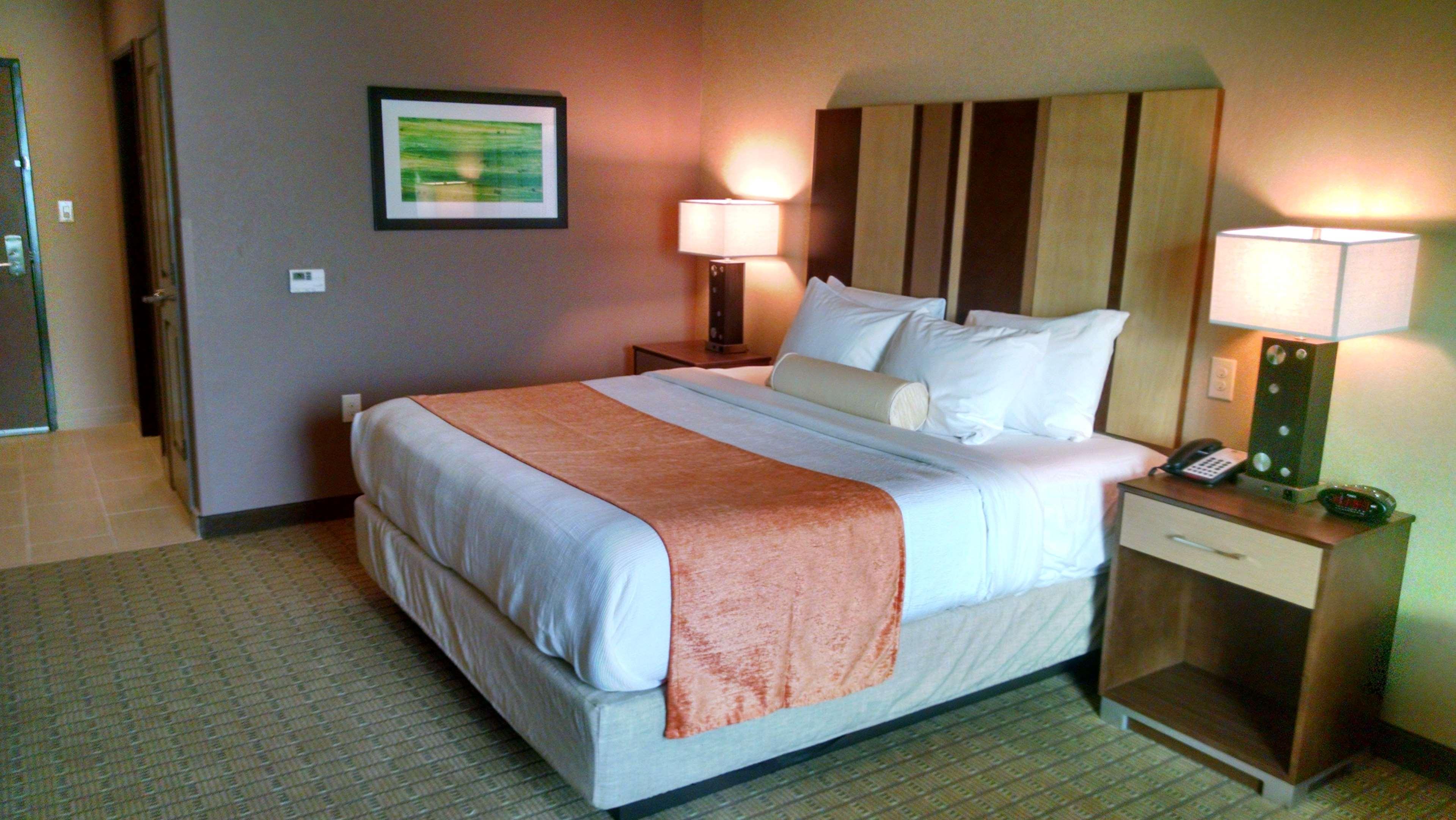 Best Western Plus Flatonia Inn Exterior photo
